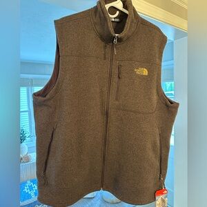 Brand new with tags Men’s The North Face vest XXL